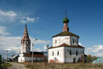 Крестовоздвиженская и Козьмодемьянская церкви в Суздале