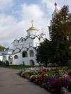 Покровский собор и колокольня Покровского монастыря в Суздале